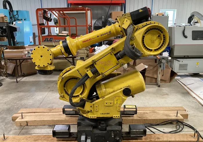 Fanuc R2000IB/210F 6 Axis
