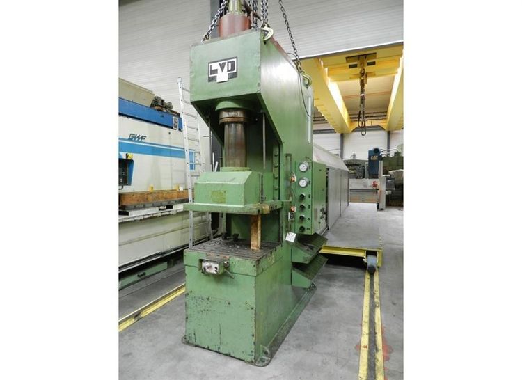 LVD LVD 120 Ton + 40 ton