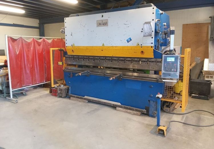 Lami Nova LAMI-NOVA 220 tons x 3200 mm.