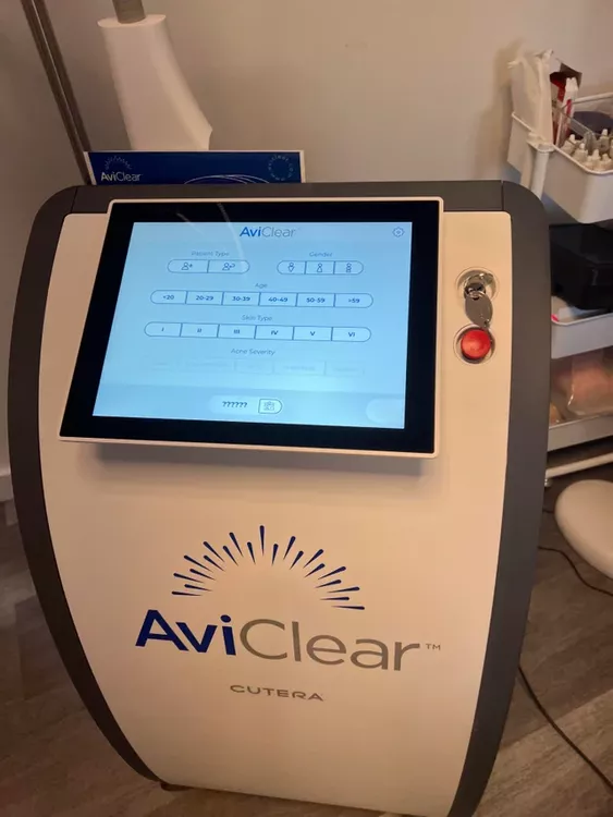 Cutera AviClear Laser