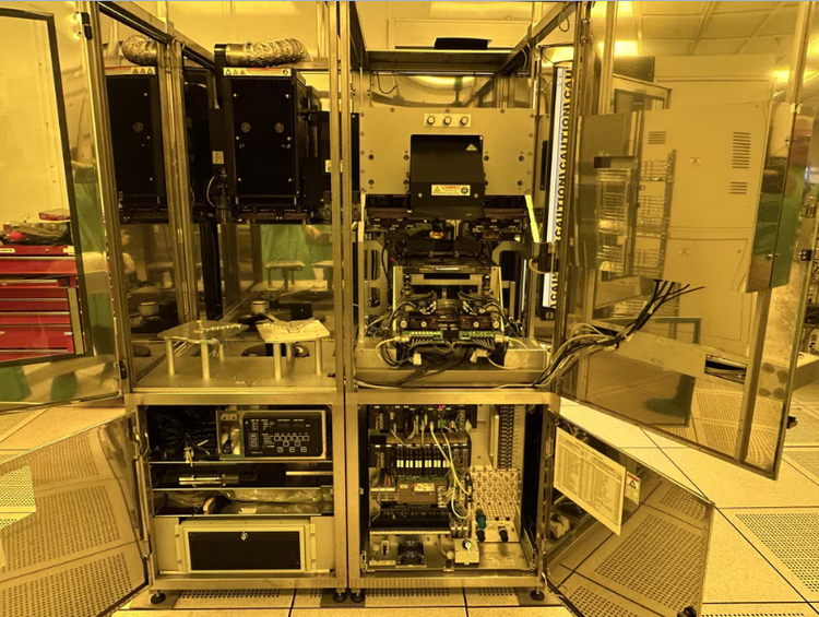 Suss MA200 Compact Mask Aligner