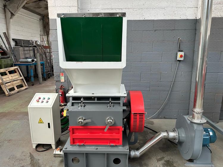 600/350 Granulator