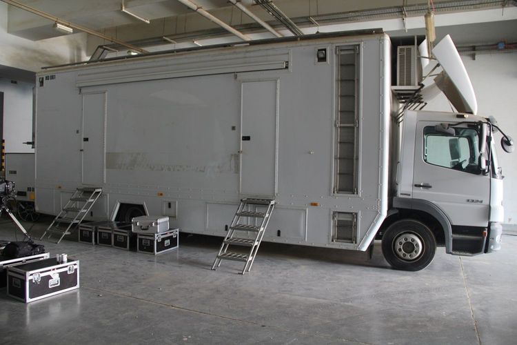 Mercedes 10 Meter Rigid HD OB