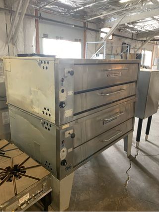 Baker's Pride Commercial Double Deck Pizza Oven