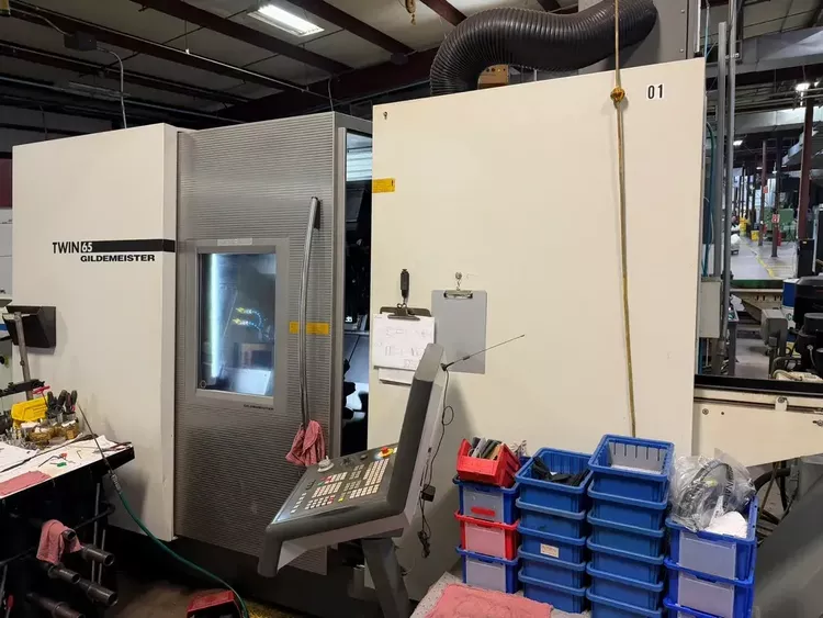Gildemeister Siemens CNC control 5,000 RPM TWIN 65 5 Axis