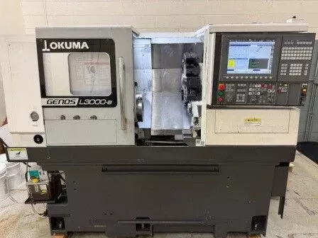 Okuma OSP-P300LA-e 3800 RPM GENOS L3000EXM 2 Axis