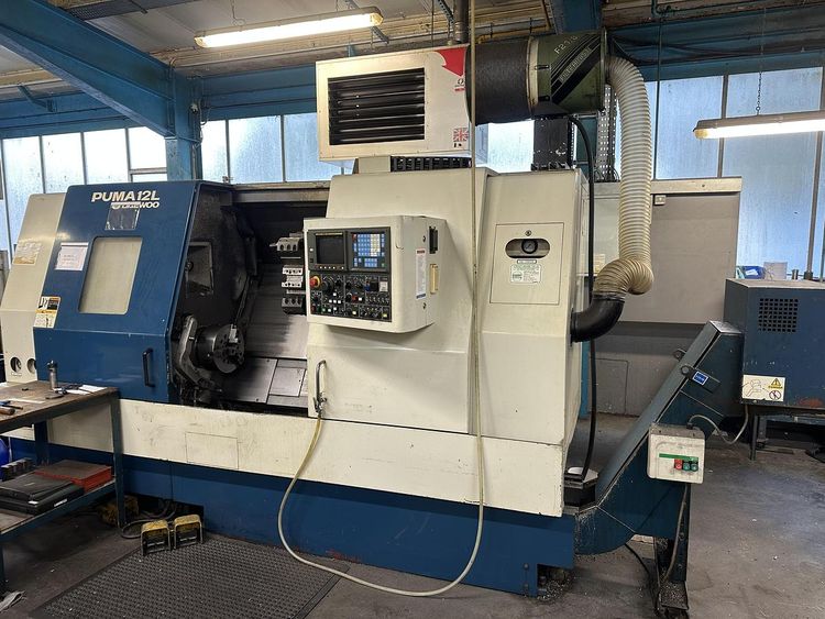 Daewoo Fanuc 0T CNC control 2,500 RPM Puma 12L 2 Axis
