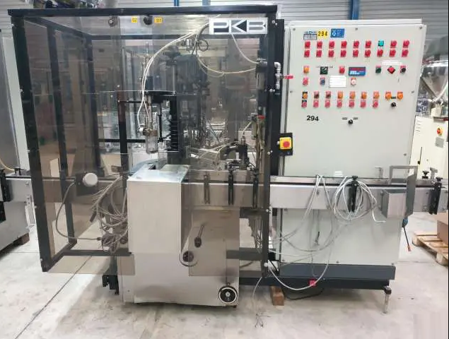 PKB ROBO, ROTARY FILLING AND SCREWING MACHINE FOR VIALS