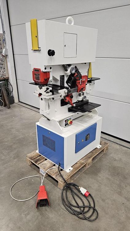 Mubea MIW 800 800 kN