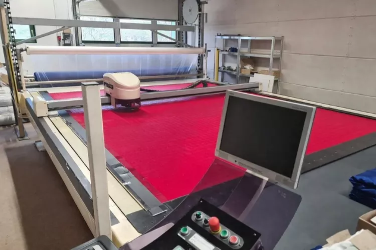 Lectra Vector 2500 Furniture XXL automatic cutting machine