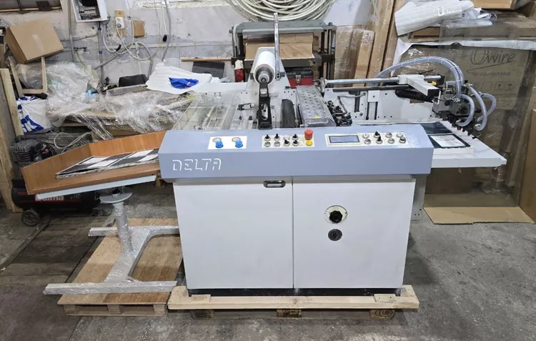 Komfi Delta 52 Automatic laminating machine