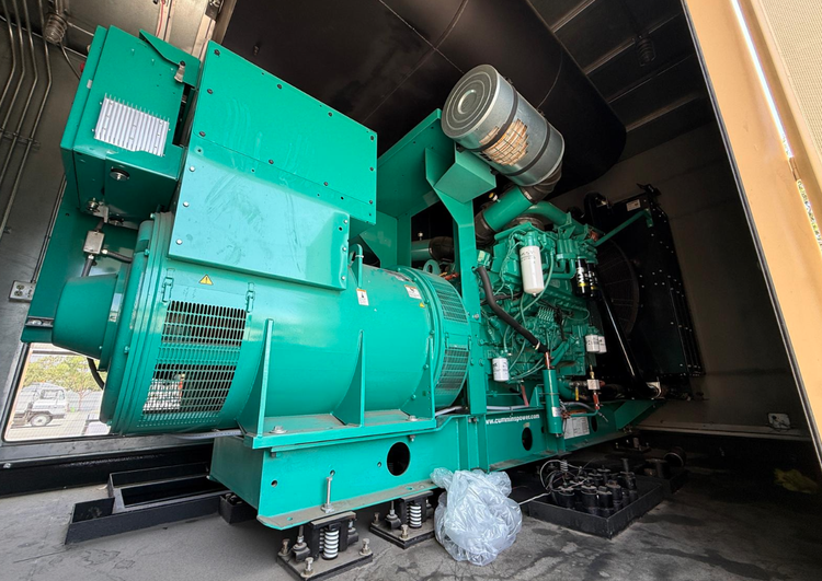 Cummins QST30-G5 NR2 KVA: 1250
