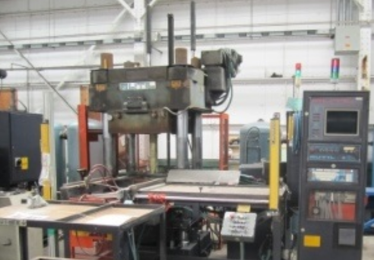 Rutil 700 Ton Press