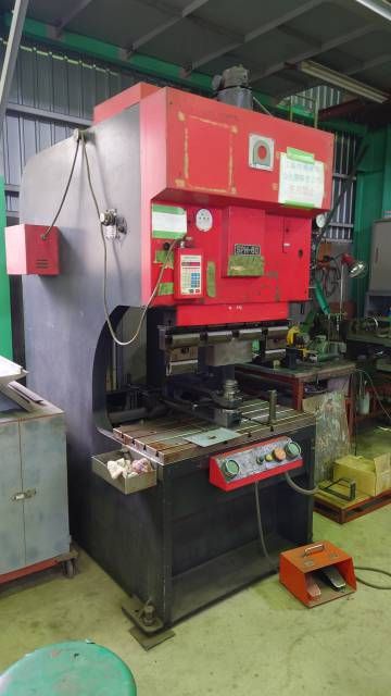 Amada SPH-60C 60 t