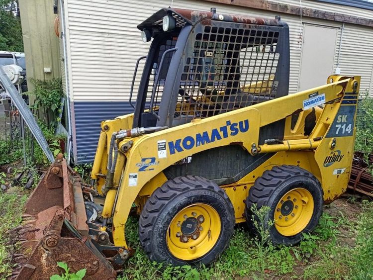 Komatsu SK714 Skid Steer Loader