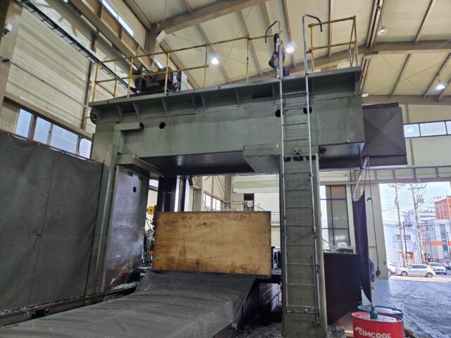 Ingersoll INGERSOL DOUBLE COLUMN VERTICAL MACHINING CENTRE 3 Axis