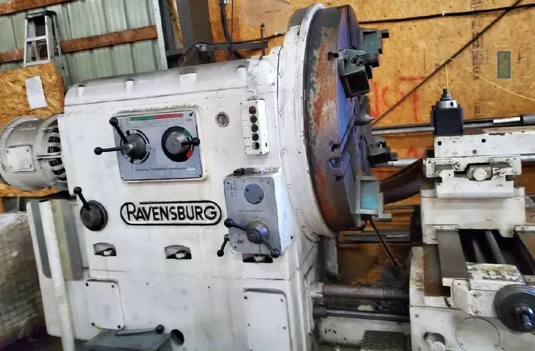 Ravensburg ENGINE LATHE 90 RPM 88" x 255"