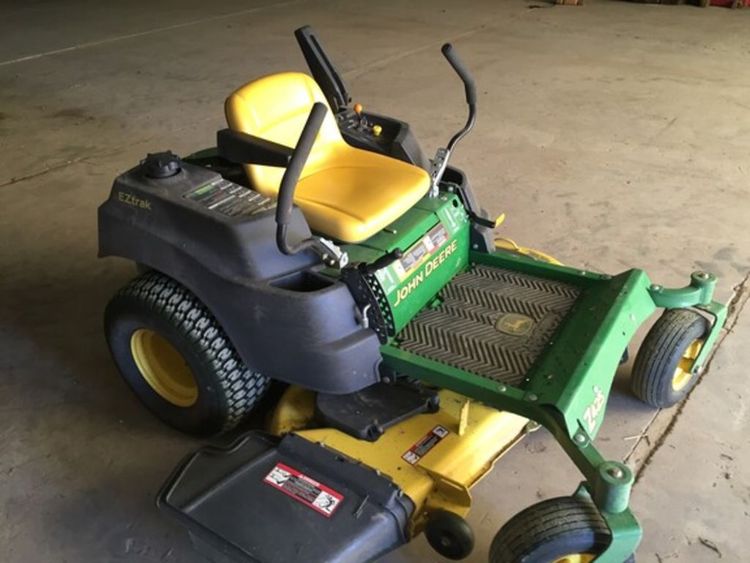 John Deere Z425 ZeroTurn Mower