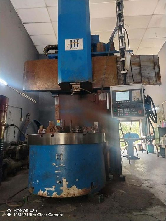 Wuxi JINGHUA CJK5116G   Max. turning diameter: 1,600 mm