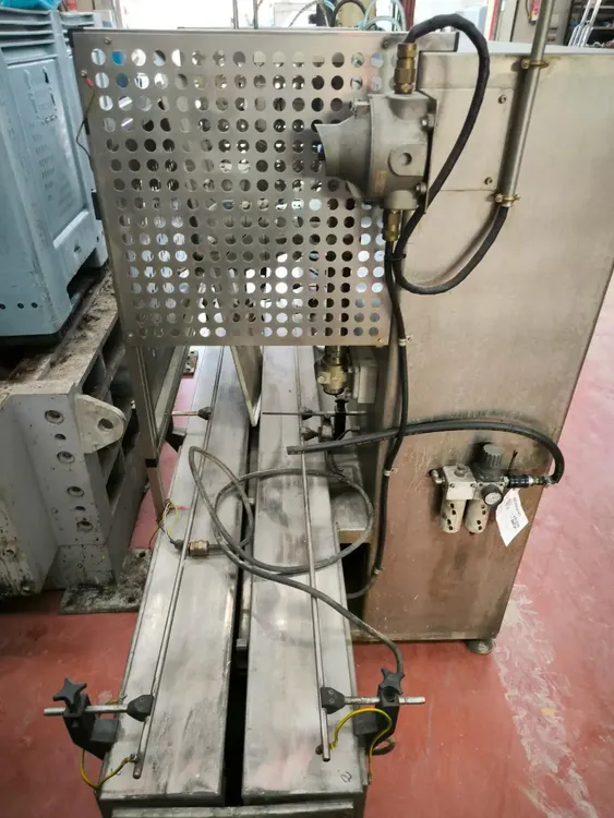 DAOSMAQ filling and capping machine