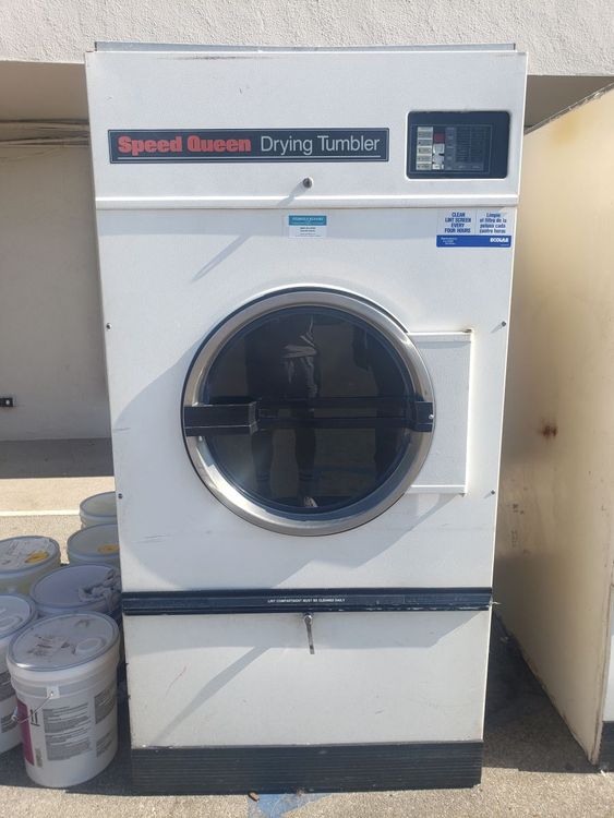 Speed Queen 75 Lb. Natural Gas Heated Dryer