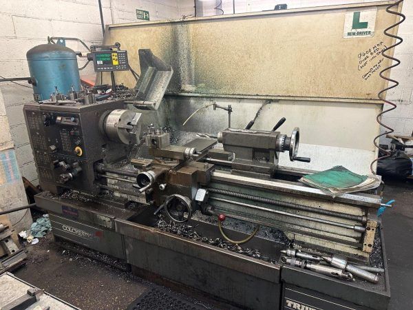 Colchester ENGINE LATHE Variable Triumph 2500