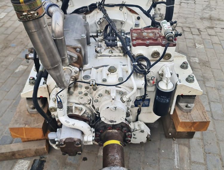 4 Caterpillar C32M || Caterpillar C32M Marine Engine with ZF 3050 Gearbox - Ratio: 1,5:1 || Power 1450 HP, 1702 HP ||