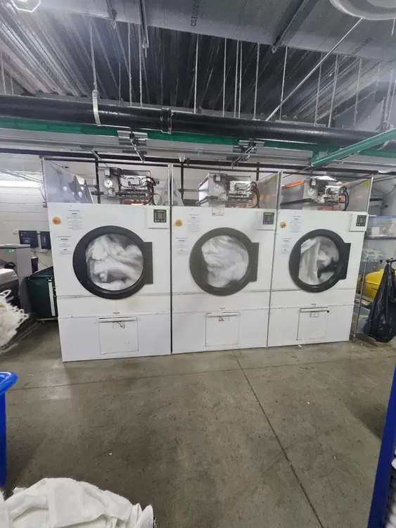 Milnor 170lb Gas Dryer