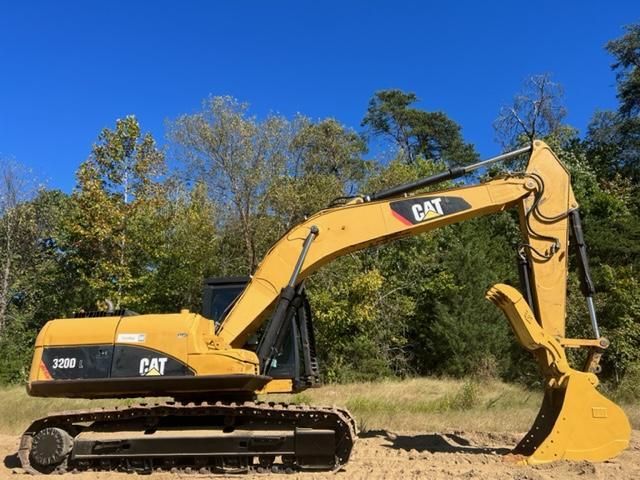 Caterpillar 320DL Tracked Excavator