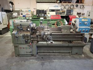 Yang Centre Lathe 1800rpm Iron 420 x 1500