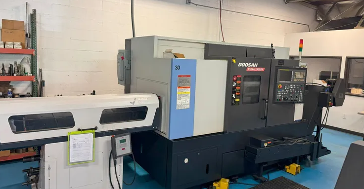 Doosan Fanuc 31i CNC Control with EZ Guide i Fanuc Conversational Programming 5000 rpm PUMA 2100SY 5  Axis