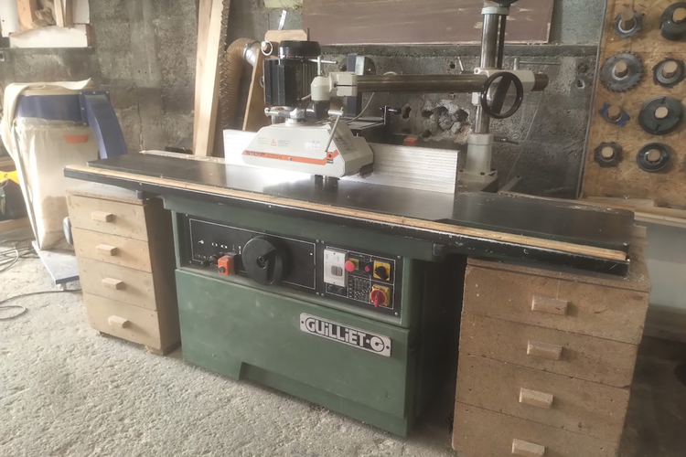 Guilliet Moulder