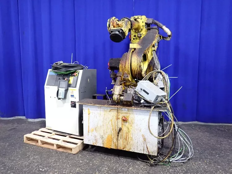 Fanuc R 2000IB/165F 6 Axis