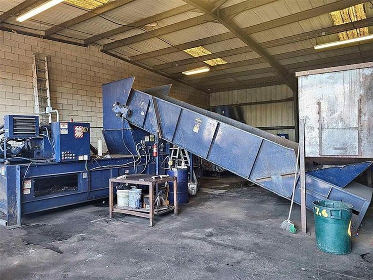 Marathon Atlas ET Horizontal Closed Door Baler  Heavy construction