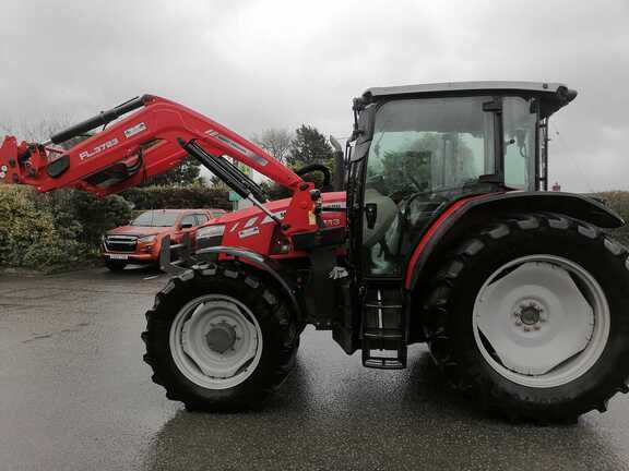 Massey Ferguson 6713 Tractor 3676