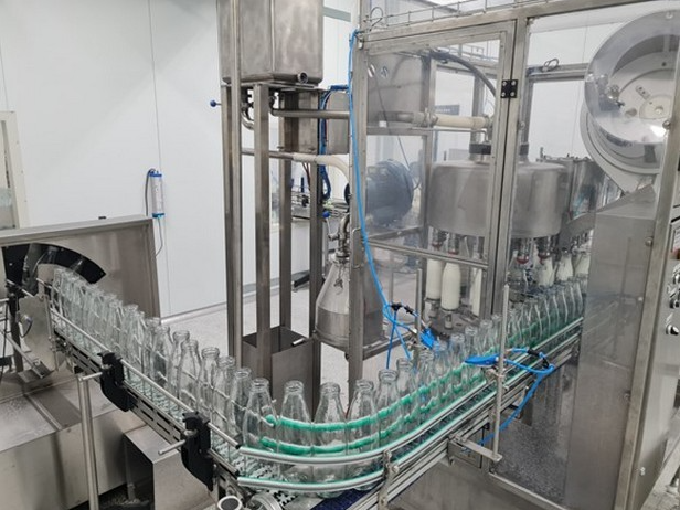 Bottling line for milk