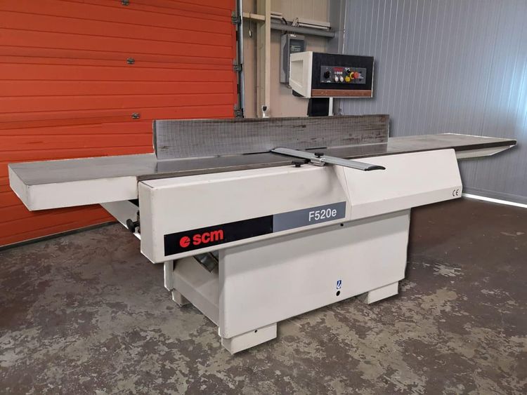 SCM F 520