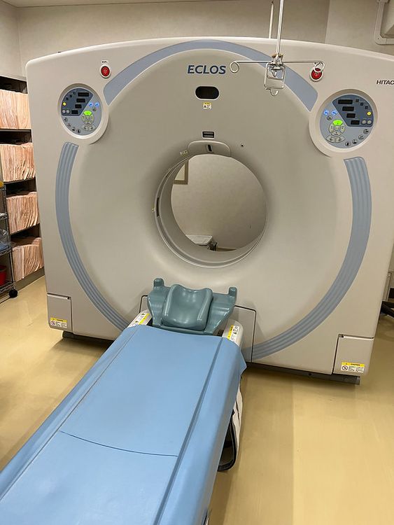 Hitachi Eclos 16 slice CT Scanner