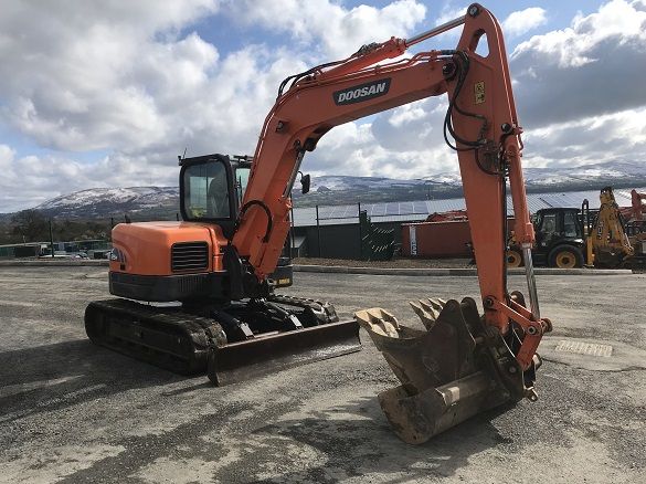 Doosan DX85R - 3