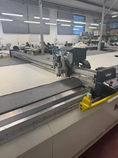 Bullmer PremiumCut 2832 Automatic cutting