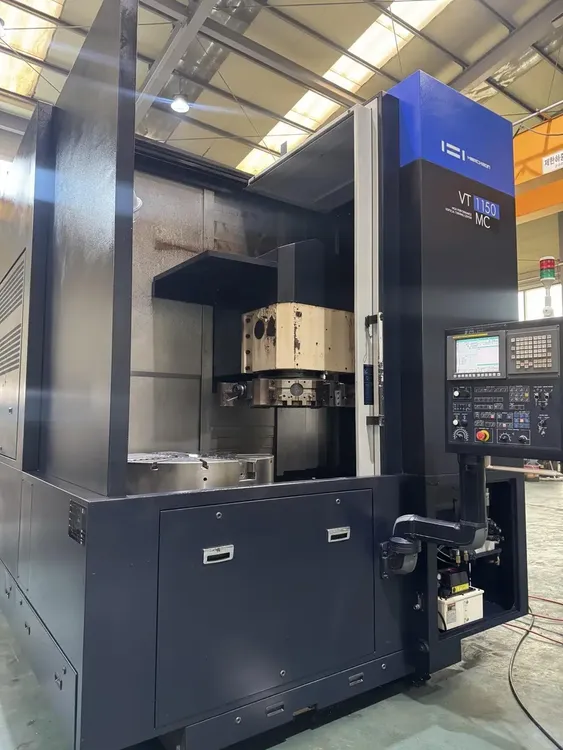 Hwacheon VT1150MC   Table diameter: 40"