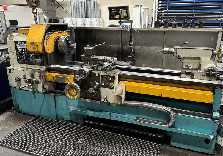 Bulmak ENGINE LATHE 2000 rpm CU 587 290x1500