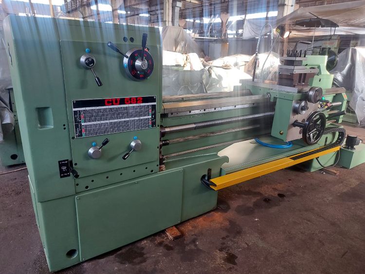 Universal Lathe Variable CU 582