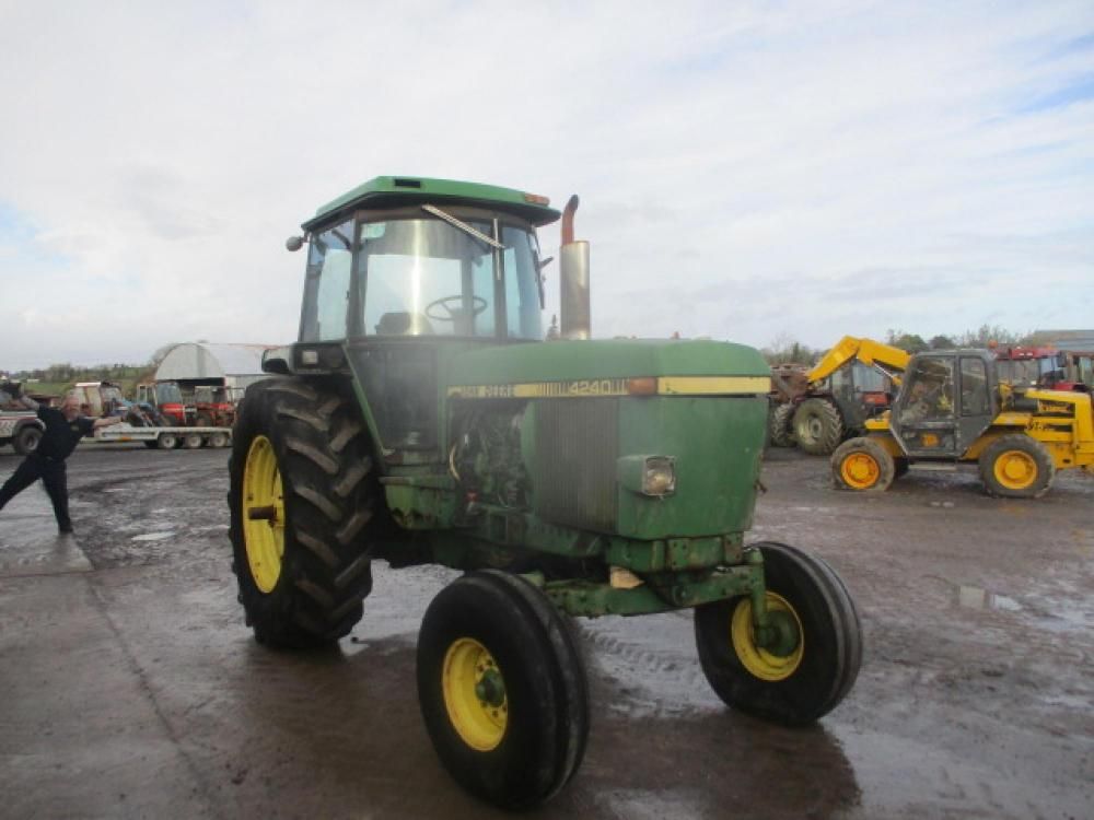 John Deere 4240 Tractor