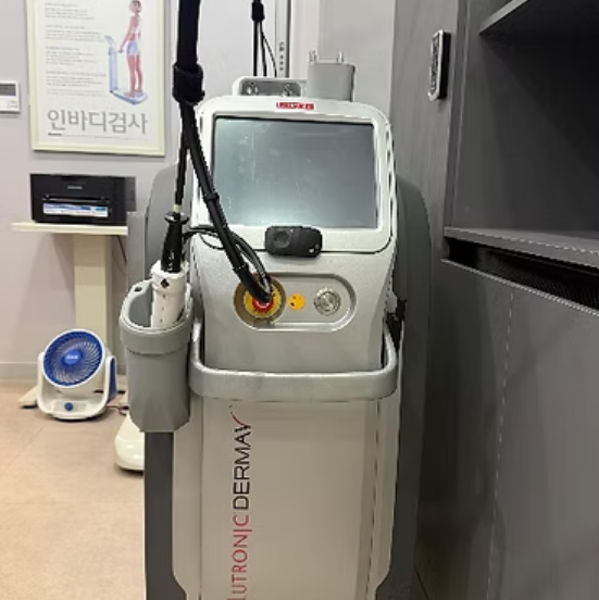 Lutronic DermaV Laser