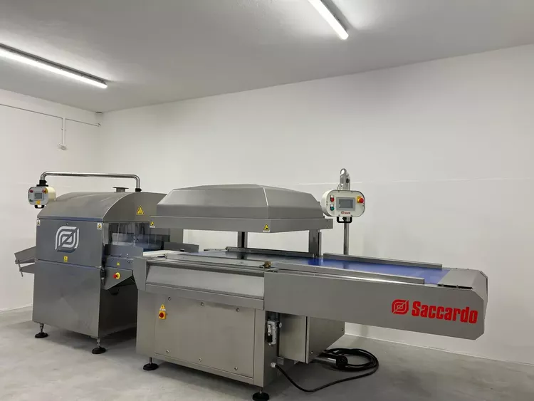 Saccardo Vacuum + shrinking line