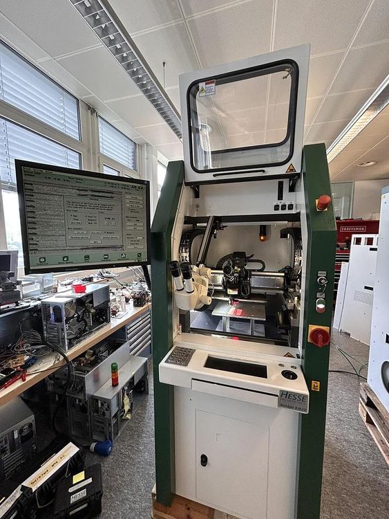 Hesse BJ820 Wire Bonder