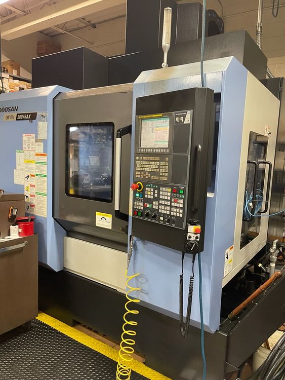 Doosan DNM-200/5AX 5  Axis