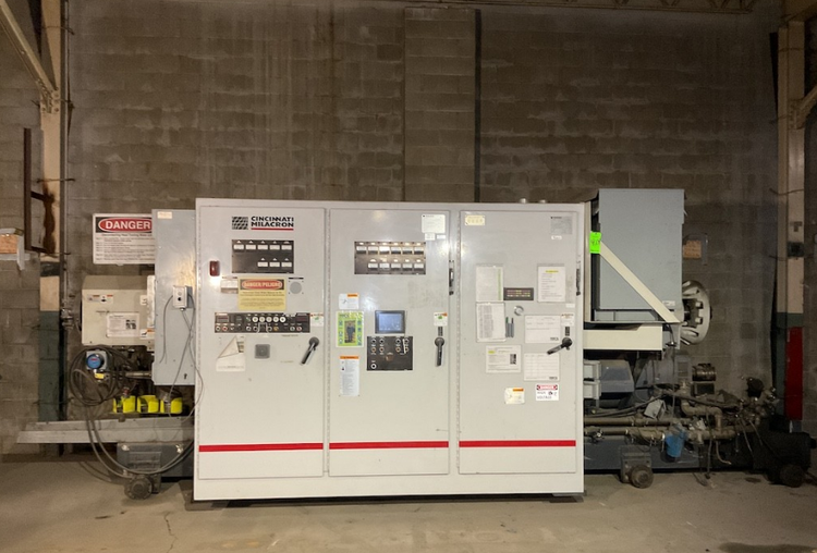 Cincinnati Milacron PAK 600 6'' Extruder