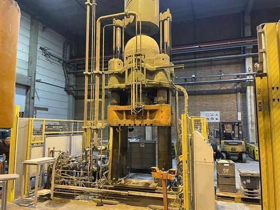 HL 1000 ton heated 4 column press